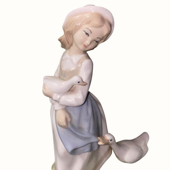 Vintage 1970's Tengra Hand-Painted Porcelain Figurine Girl With Ducks Made In Sp - Picture 8 of 8